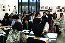 原石を手に取る会