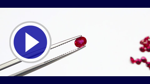 オーバルカットルビー